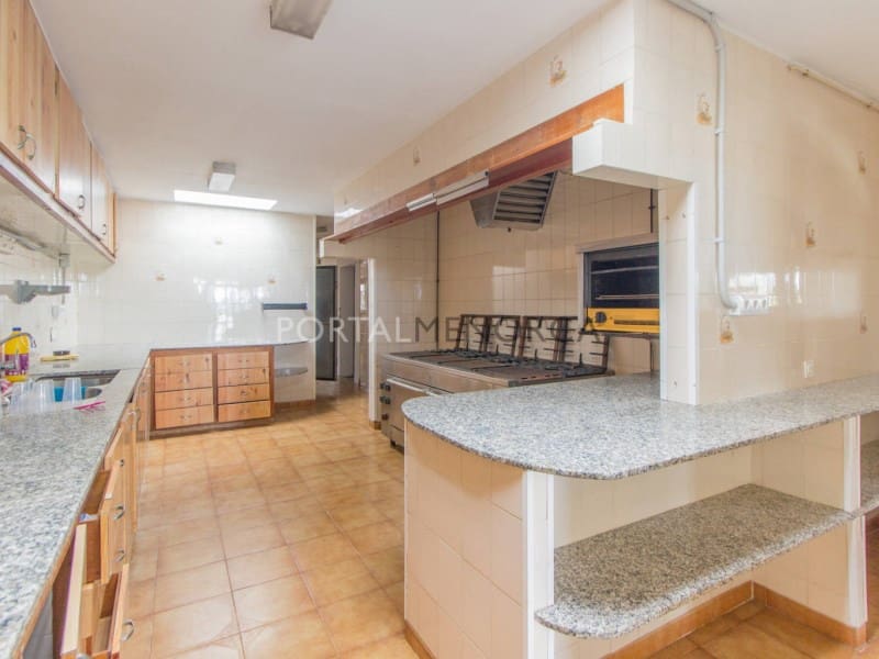 3 soveværelse Restaurant/Bar til salg i Es Castell - € 1.750.000 (Ref: 9006122)