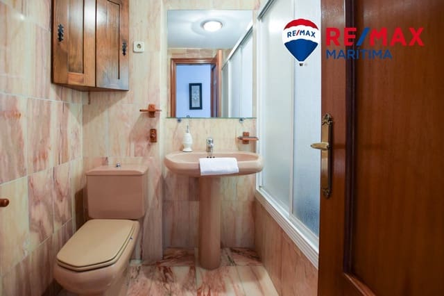 Piso de 3 habitaciones en Estepona en alquiler con garaje - 1.950 € (Ref: 9065282)