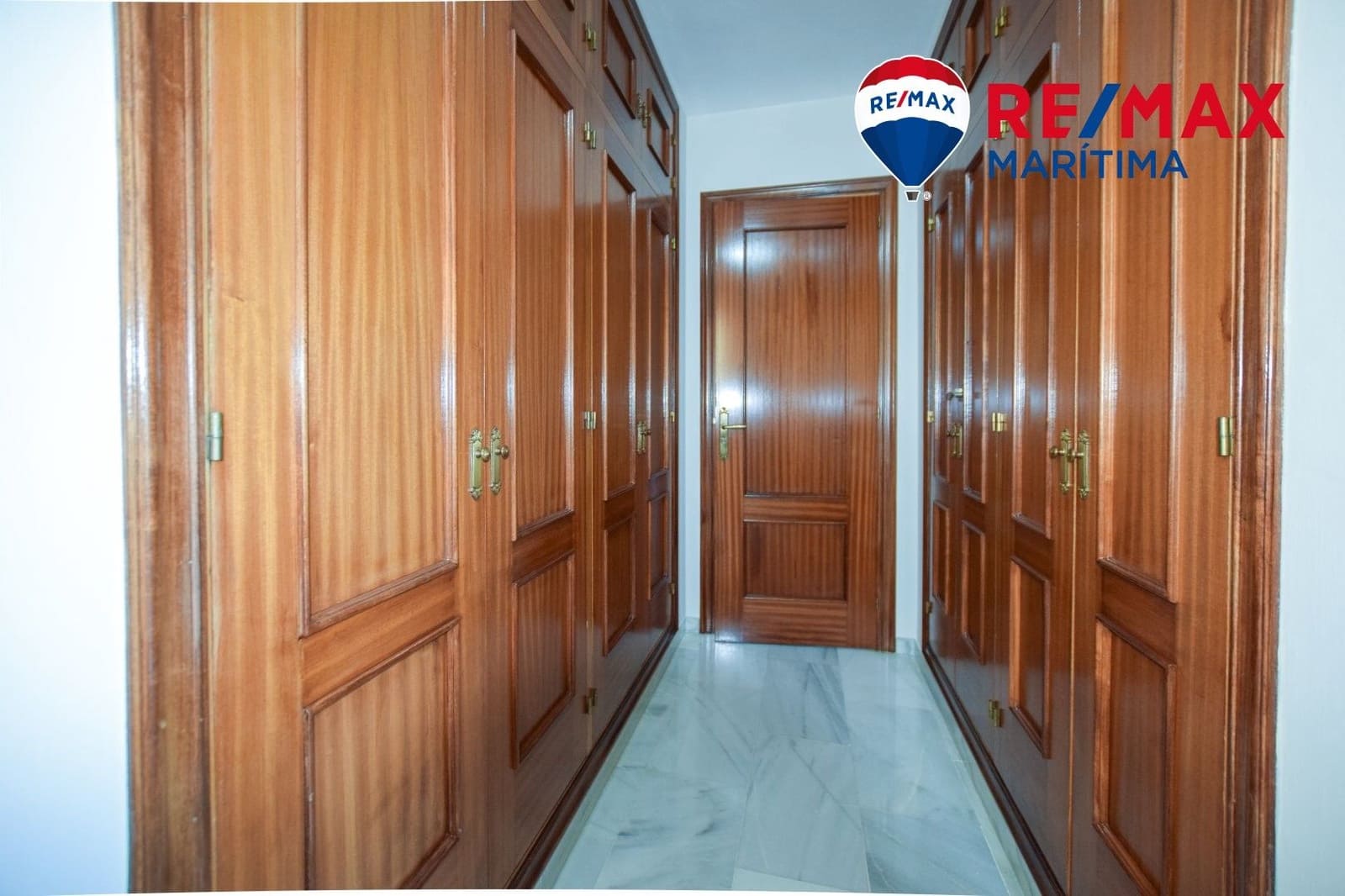 3 soveværelse Lejlighed til leje i Estepona med garage - € 1.950 (Ref: 9065282)