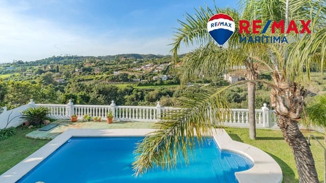 3 sypialnia Finka/Dom wiejski na sprzedaż w Estepona z basenem garażem - 1 075 000 € (Ref: 9065287)