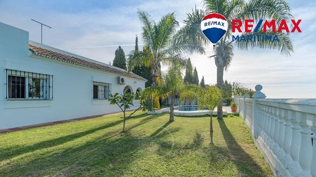 3 sypialnia Finka/Dom wiejski na sprzedaż w Estepona z basenem garażem - 1 075 000 € (Ref: 9065287)
