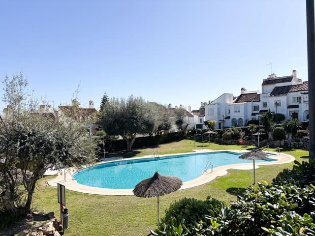 3 soveværelse Rækkehus til salg i Bel-Air, Estepona med swimmingpool - € 372.000 (Ref: 9065291)