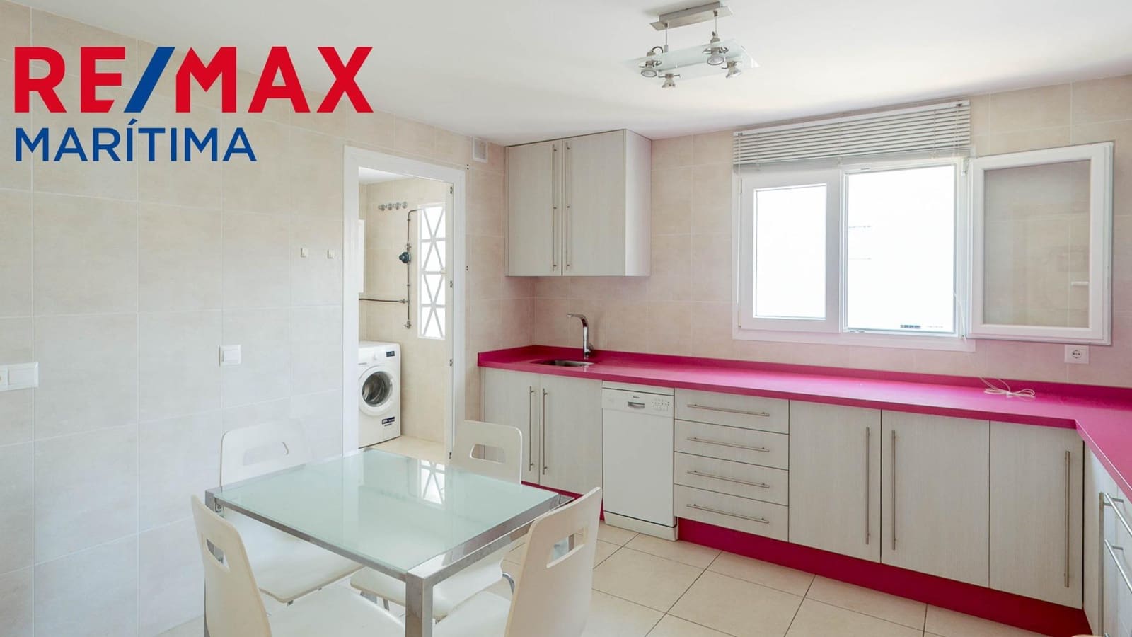 4 camera da letto Appartamento in vendita in Nueva Andalucia con garage - 450.000 € (Rif: 9065293)