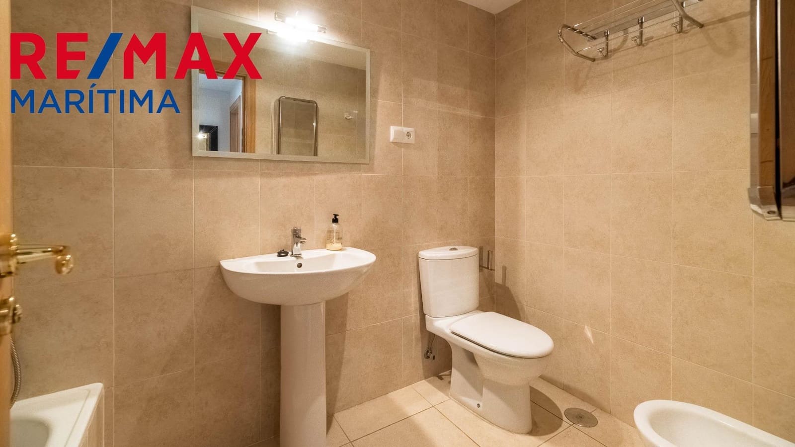 4 camera da letto Appartamento in vendita in Nueva Andalucia con garage - 450.000 € (Rif: 9065293)