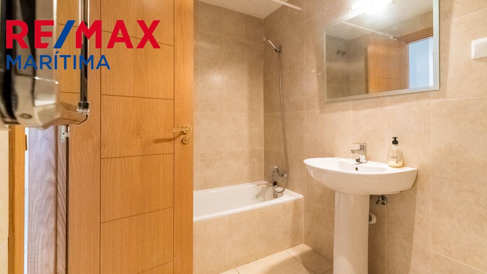 4 camera da letto Appartamento in vendita in Nueva Andalucia con garage - 450.000 € (Rif: 9065293)