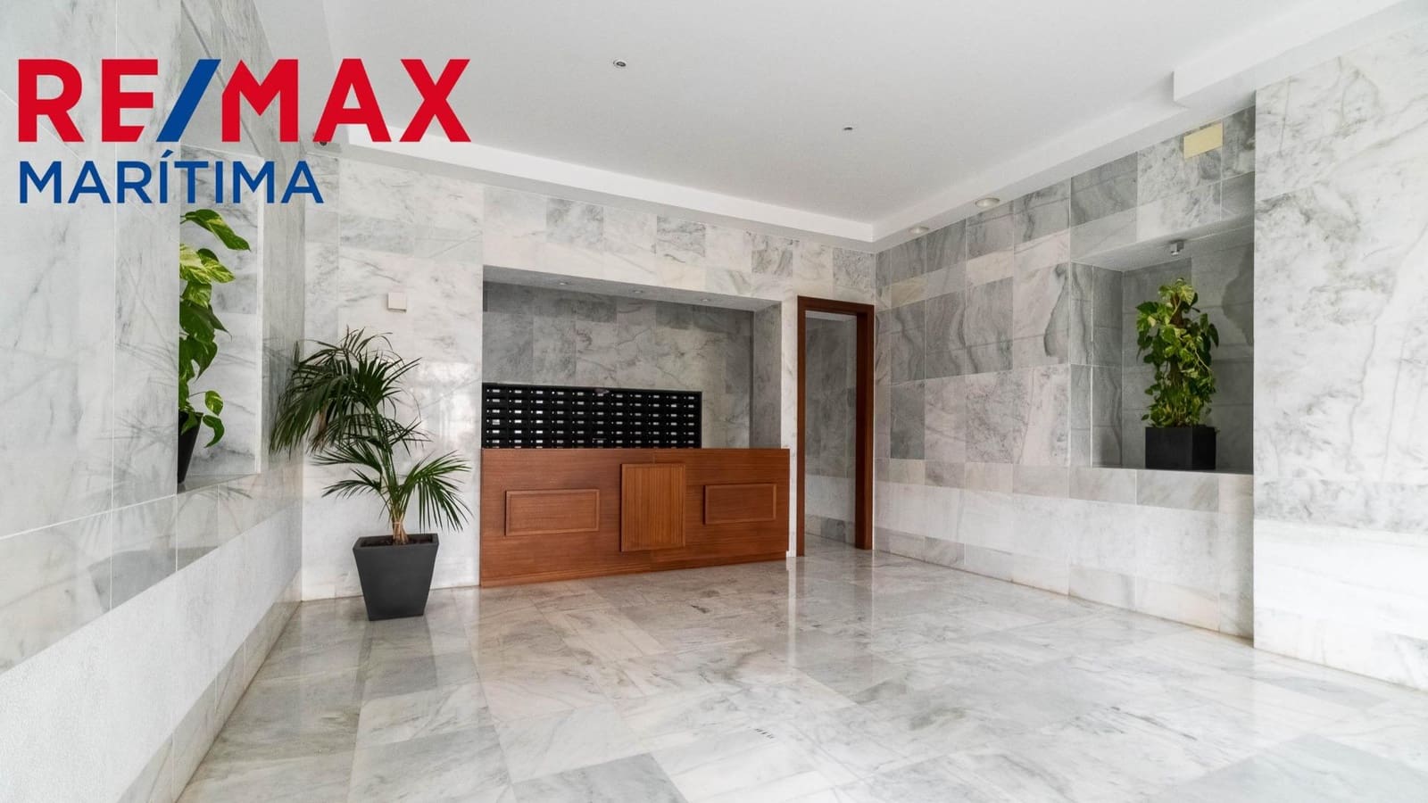 4 camera da letto Appartamento in vendita in Nueva Andalucia con garage - 450.000 € (Rif: 9065293)