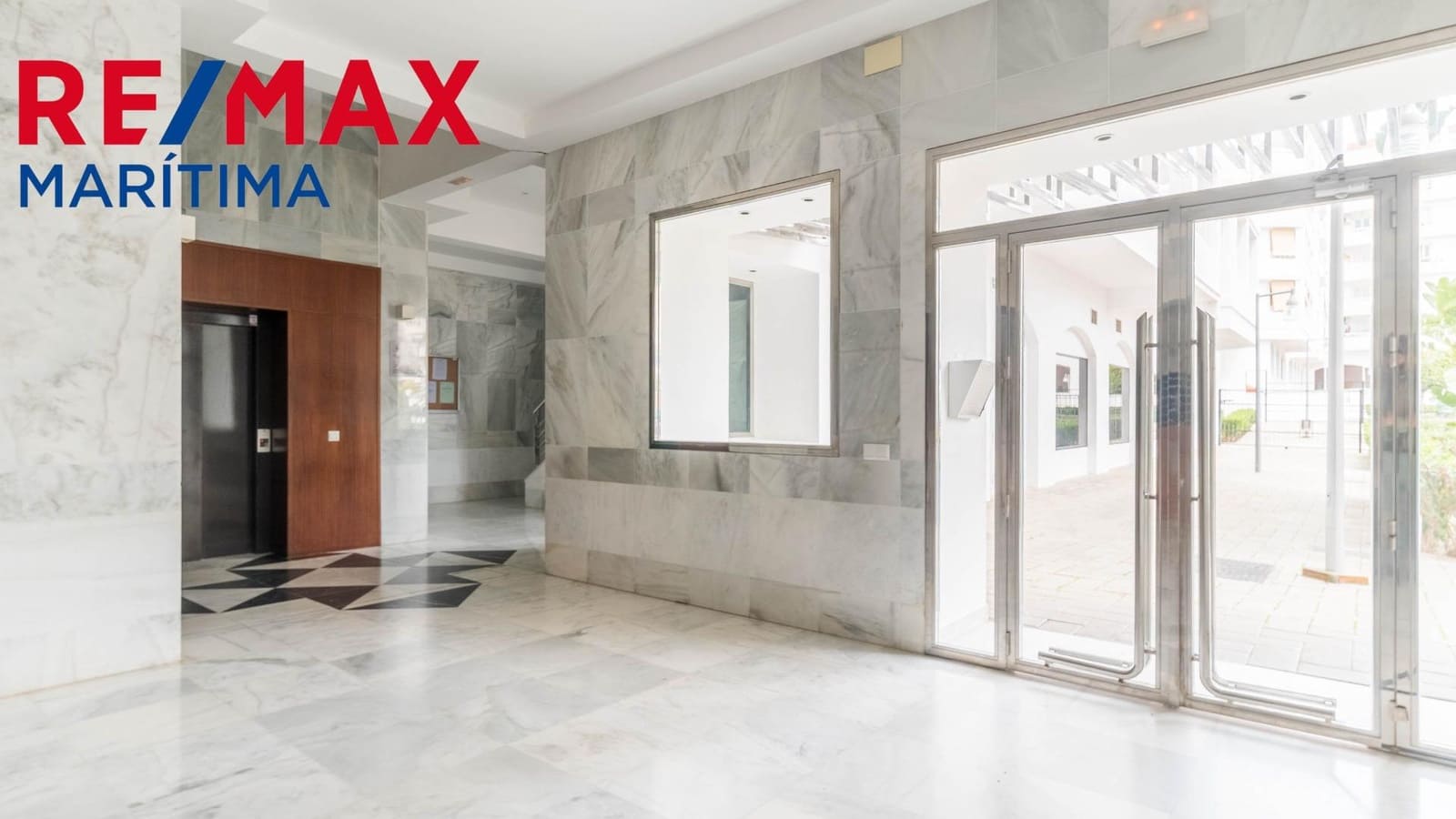 4 camera da letto Appartamento in vendita in Nueva Andalucia con garage - 450.000 € (Rif: 9065293)