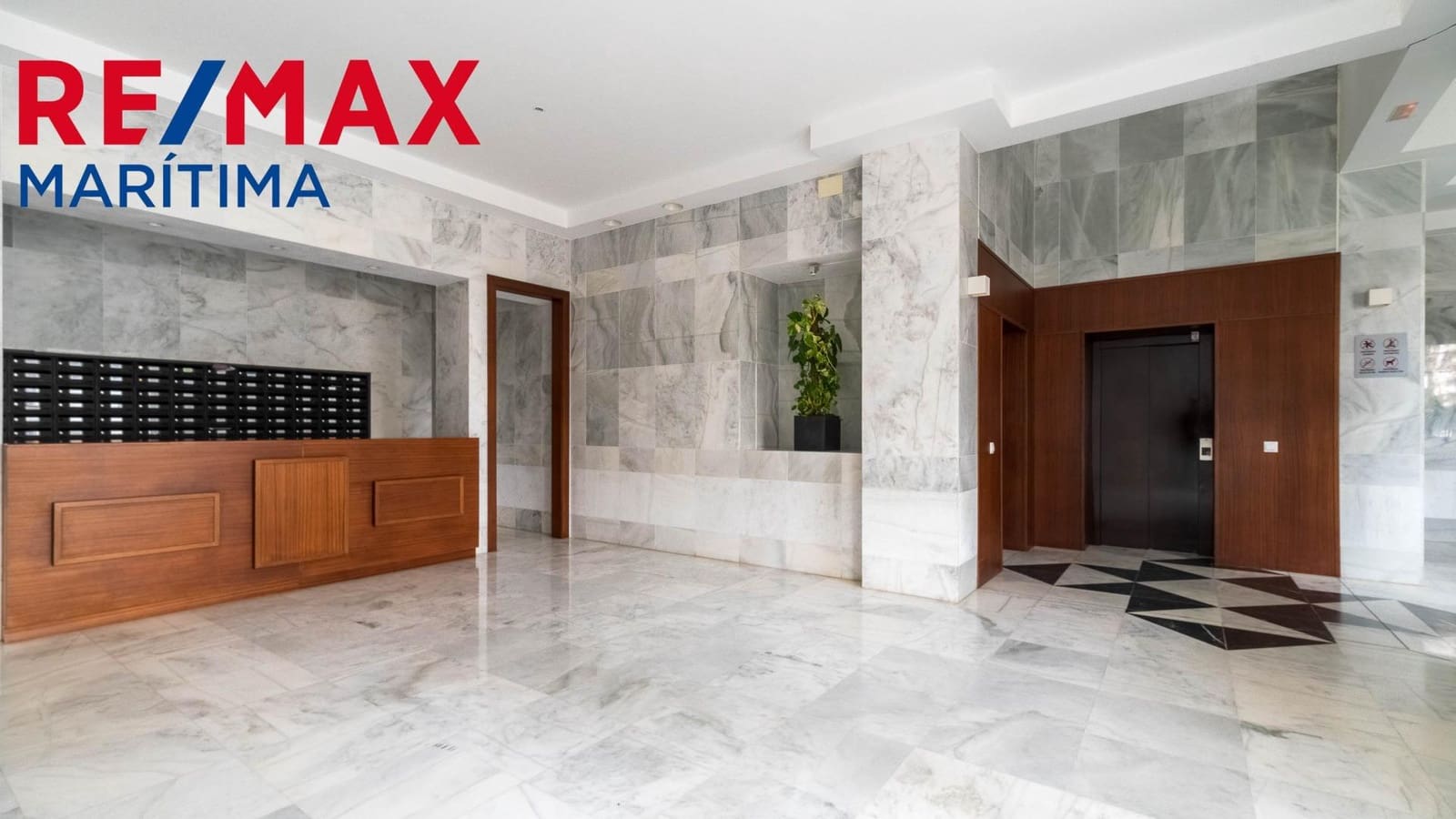 4 camera da letto Appartamento in vendita in Nueva Andalucia con garage - 450.000 € (Rif: 9065293)