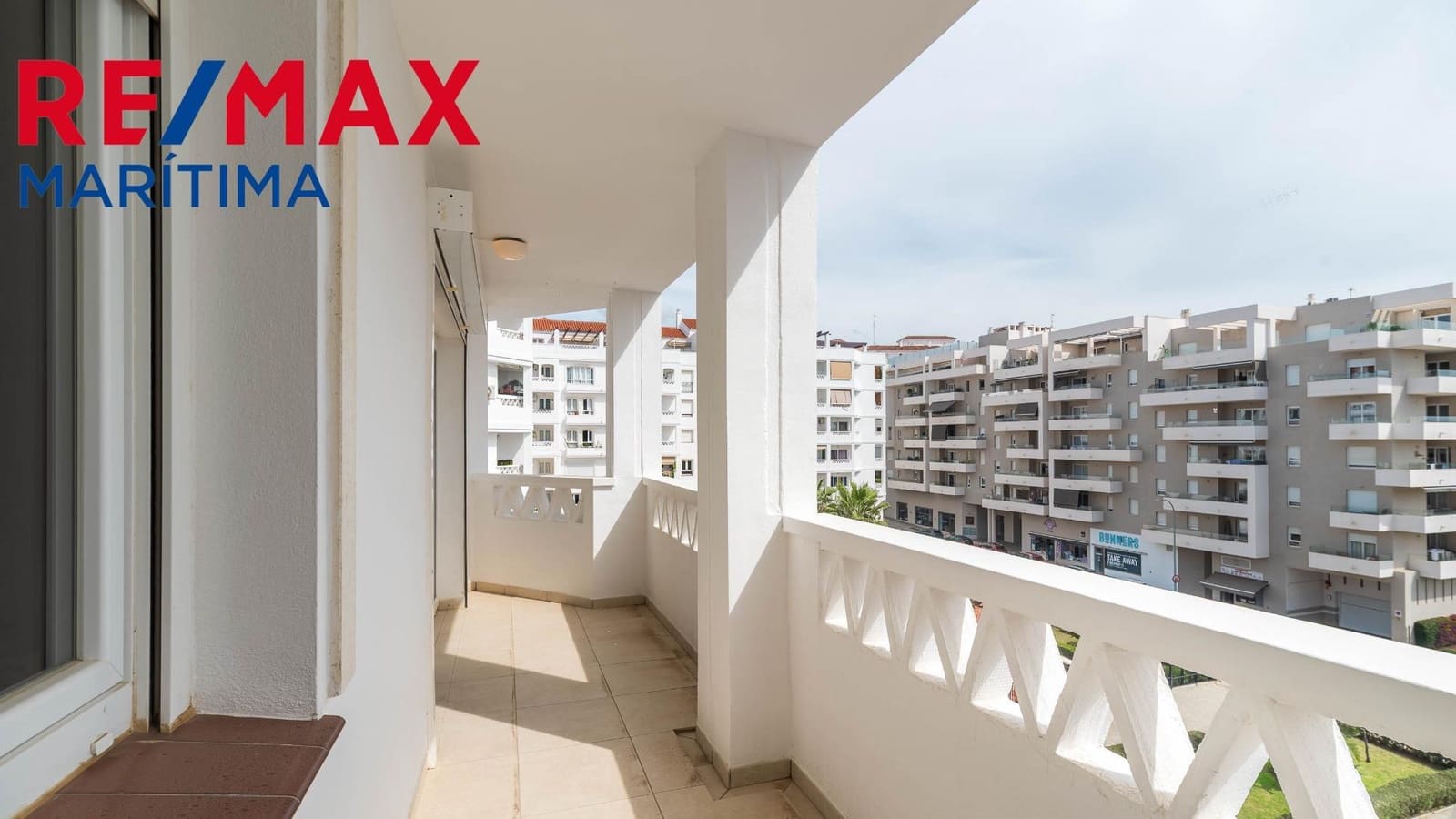 4 camera da letto Appartamento in vendita in Nueva Andalucia con garage - 450.000 € (Rif: 9065293)