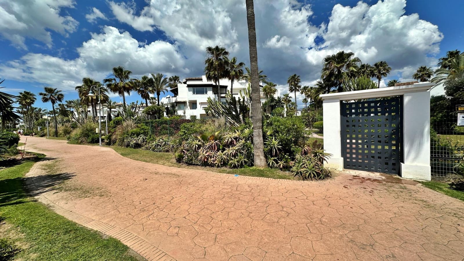 2 soveværelse Lejlighed til leje i Costalita med swimmingpool - € 1.900 (Ref: 9065296)