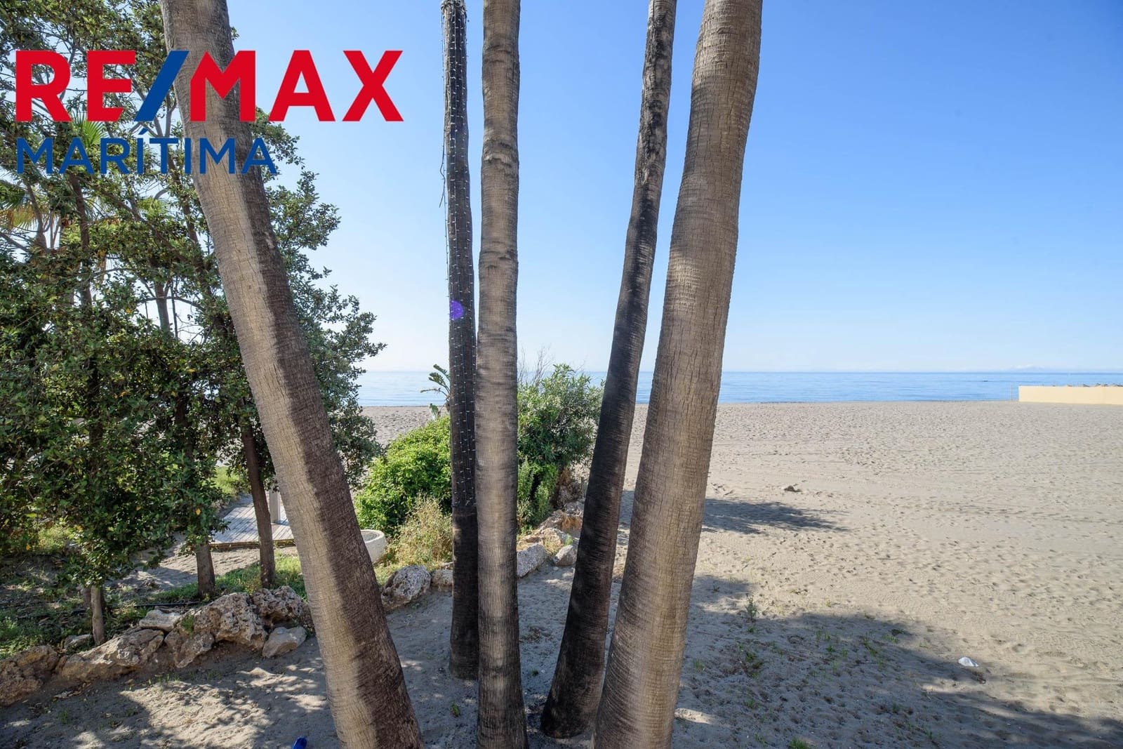 3 bedroom Flat for sale in Estepona - € 449,000 (Ref: 9065297)