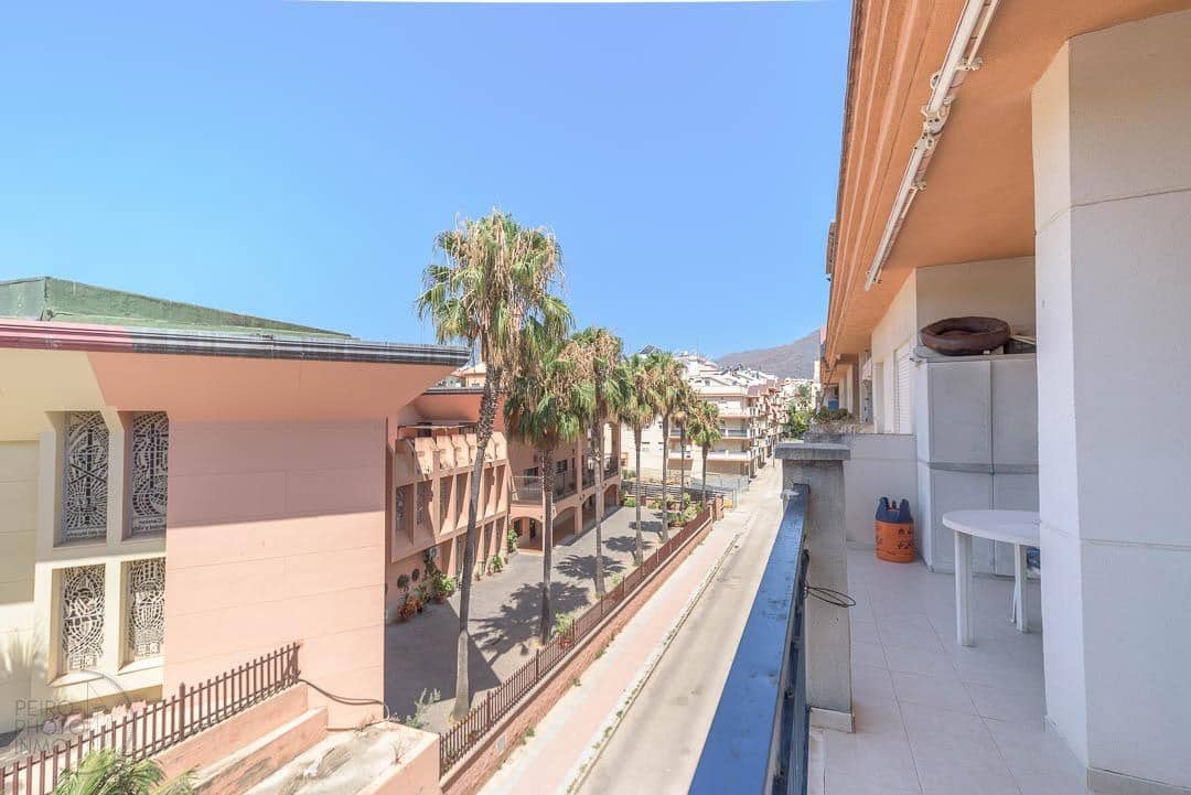 3 bedroom Penthouse for sale in Estepona with garage - € 565,000 (Ref: 9107156)