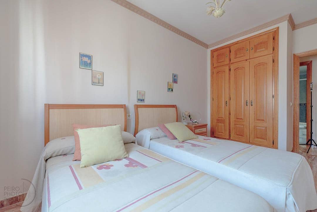 3 bedroom Penthouse for sale in Estepona with garage - € 565,000 (Ref: 9107156)