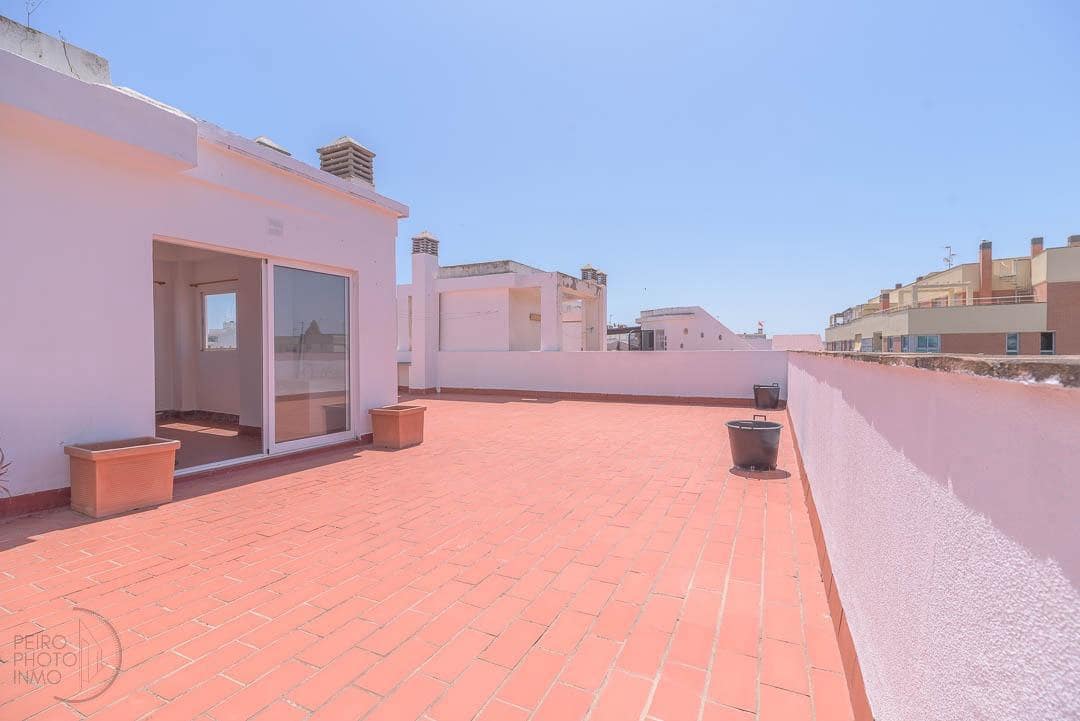 3 bedroom Penthouse for sale in Estepona with garage - € 565,000 (Ref: 9107156)