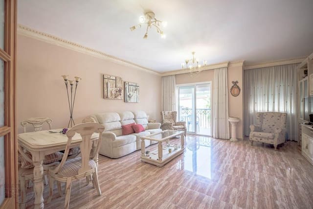 3 bedroom Penthouse for sale in Estepona with garage - € 565,000 (Ref: 9107156)