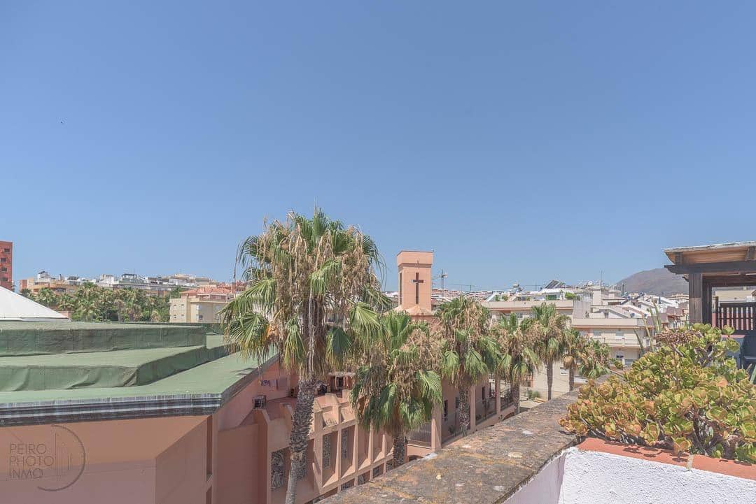 3 bedroom Penthouse for sale in Estepona with garage - € 565,000 (Ref: 9107156)