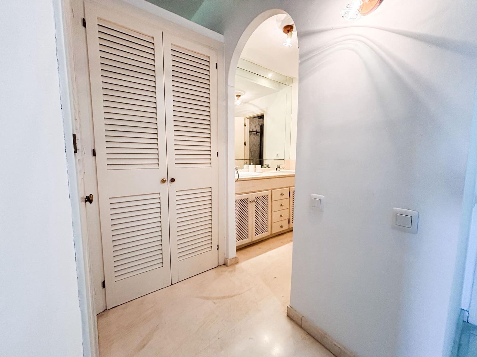 2 bedroom Flat for sale in Atalaya-Isdabe with pool - € 363,000 (Ref: 9125172)