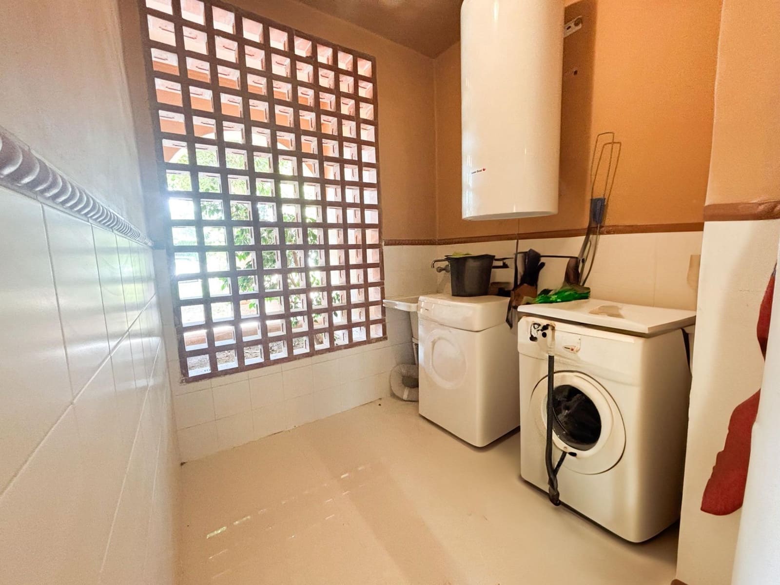 2 bedroom Flat for sale in Atalaya-Isdabe with pool - € 363,000 (Ref: 9125172)