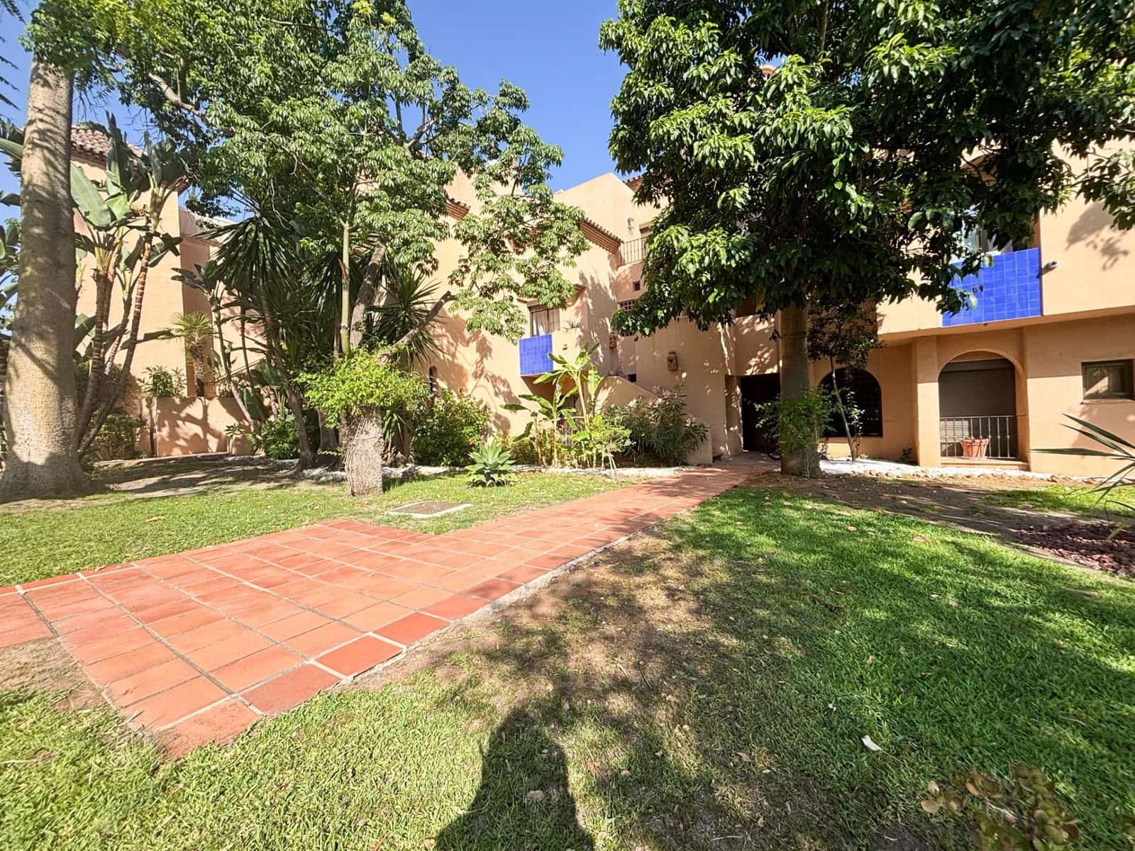 2 bedroom Flat for sale in Atalaya-Isdabe with pool - € 363,000 (Ref: 9125172)