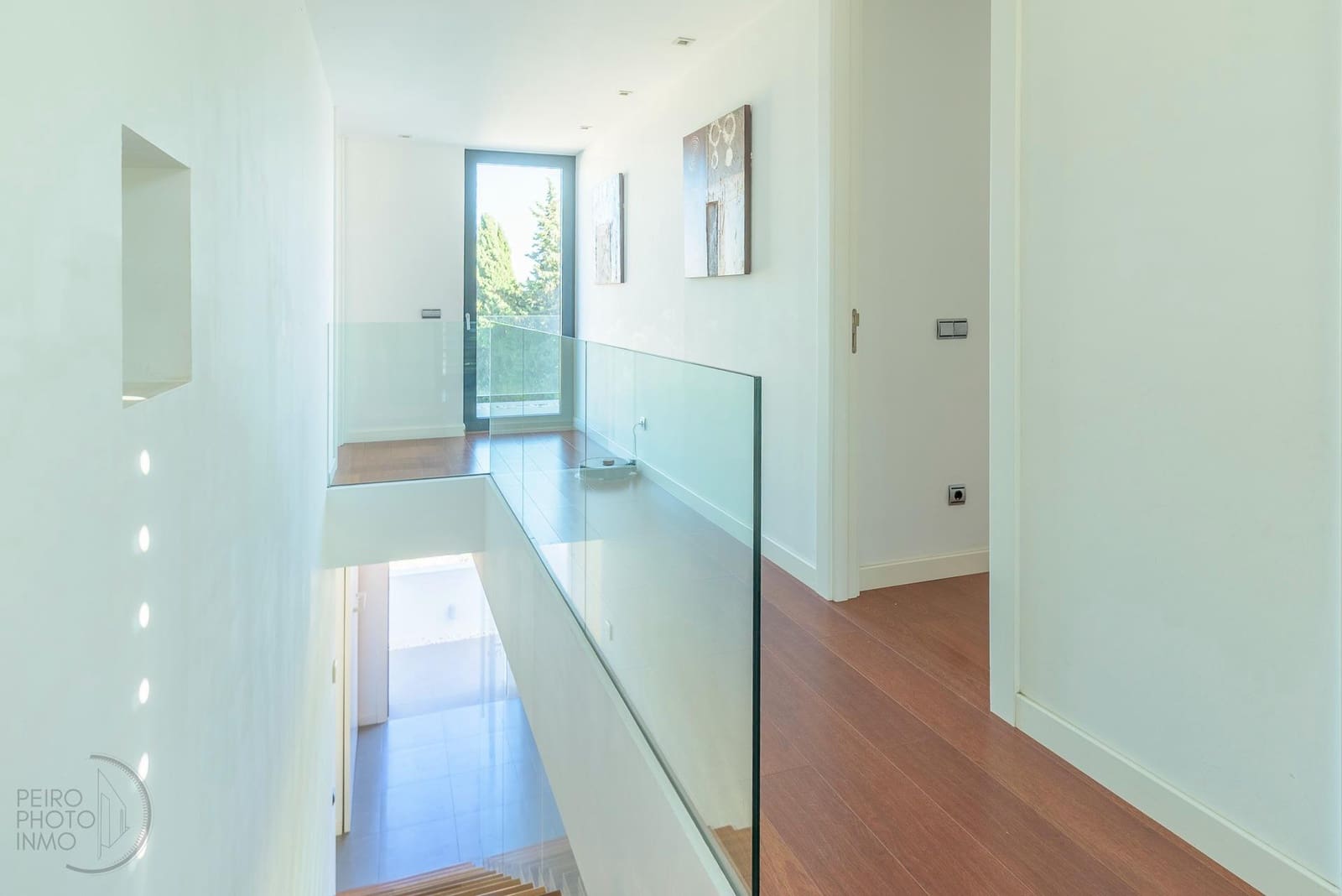 Villa/Maison Mitoyenne de 3 chambres à louer à Benahavis avec garage - 4 800 € (Ref: 9226715)