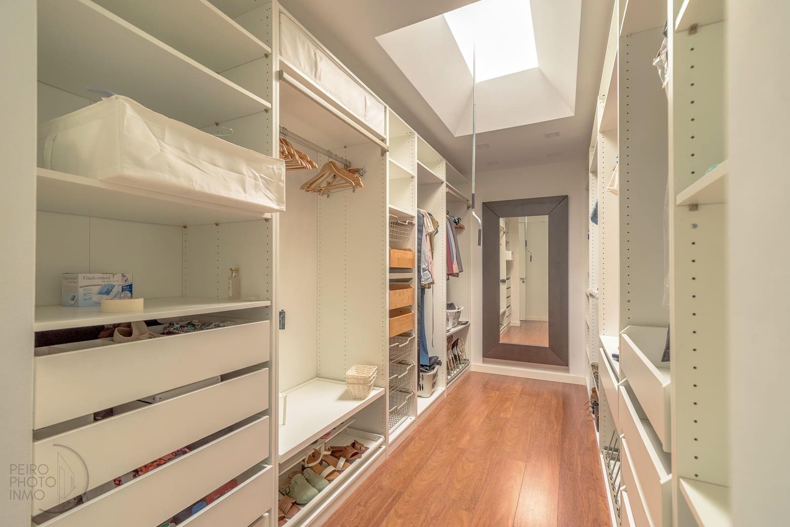 Villa/Maison Mitoyenne de 3 chambres à louer à Benahavis avec garage - 4 800 € (Ref: 9226715)