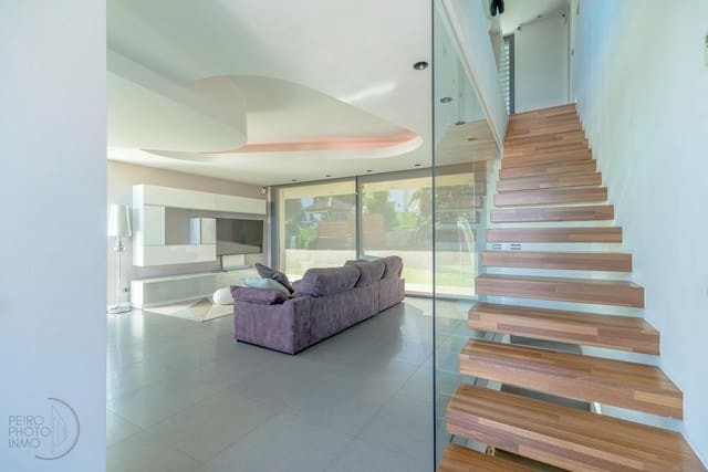 3 bedroom Terraced Villa for rent in Benahavís with garage - € 4,800 (Ref: 9226715)