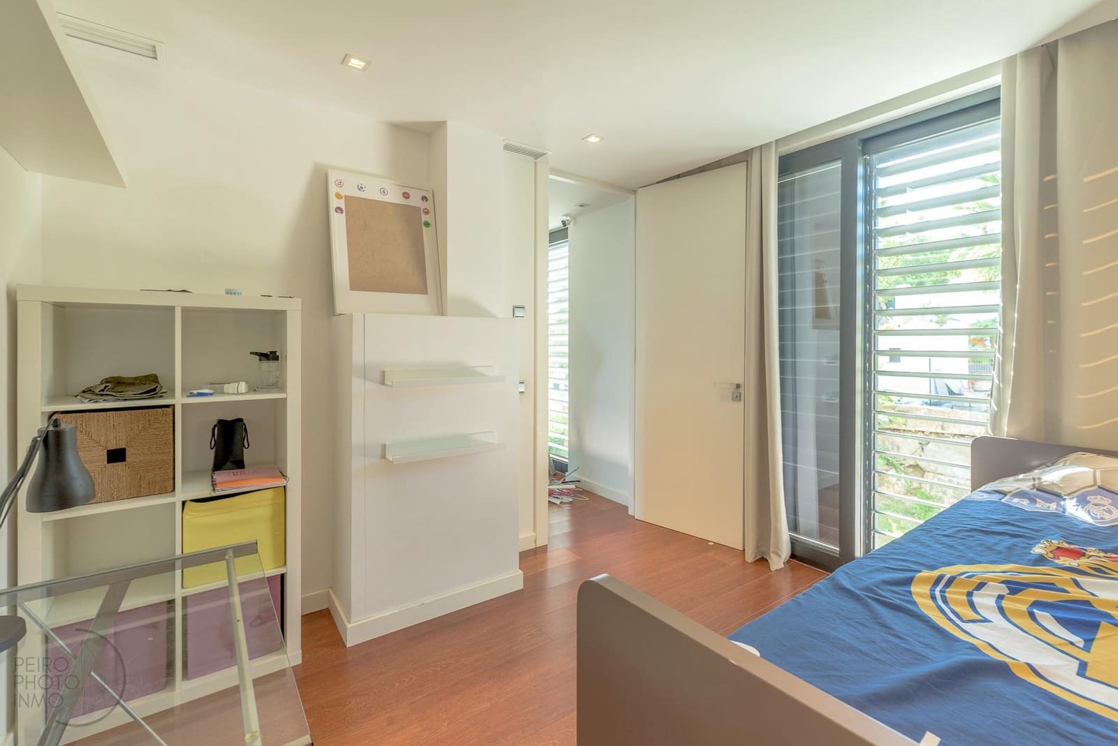 Villa/Maison Mitoyenne de 3 chambres à louer à Benahavis avec garage - 4 800 € (Ref: 9226715)