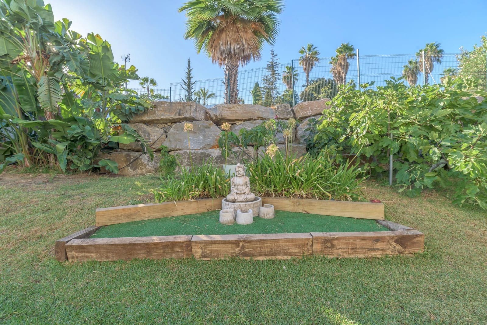 Villa/Maison Mitoyenne de 3 chambres à louer à Benahavis avec garage - 4 800 € (Ref: 9226715)