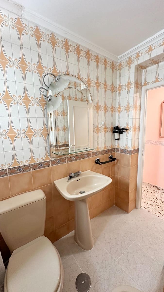 Piso de 3 habitaciones en Estepona en venta - 179.000 € (Ref: 9230485)