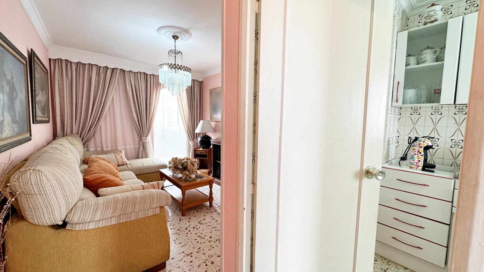 Piso de 3 habitaciones en Estepona en venta - 179.000 € (Ref: 9230485)