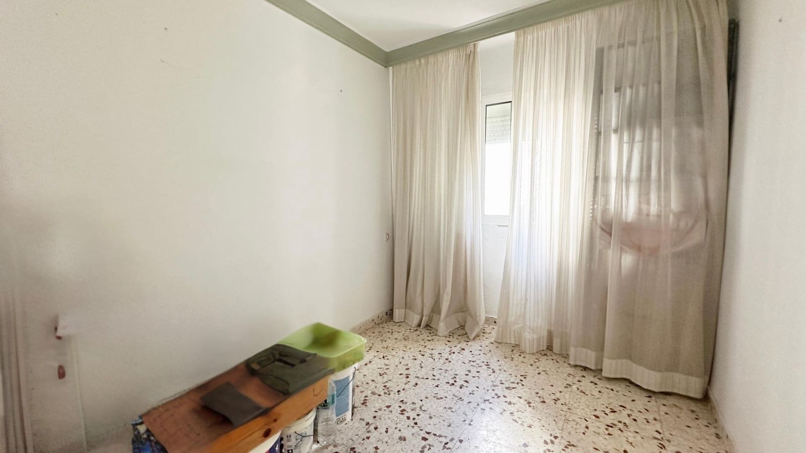 Piso de 3 habitaciones en Estepona en venta - 179.000 € (Ref: 9230485)