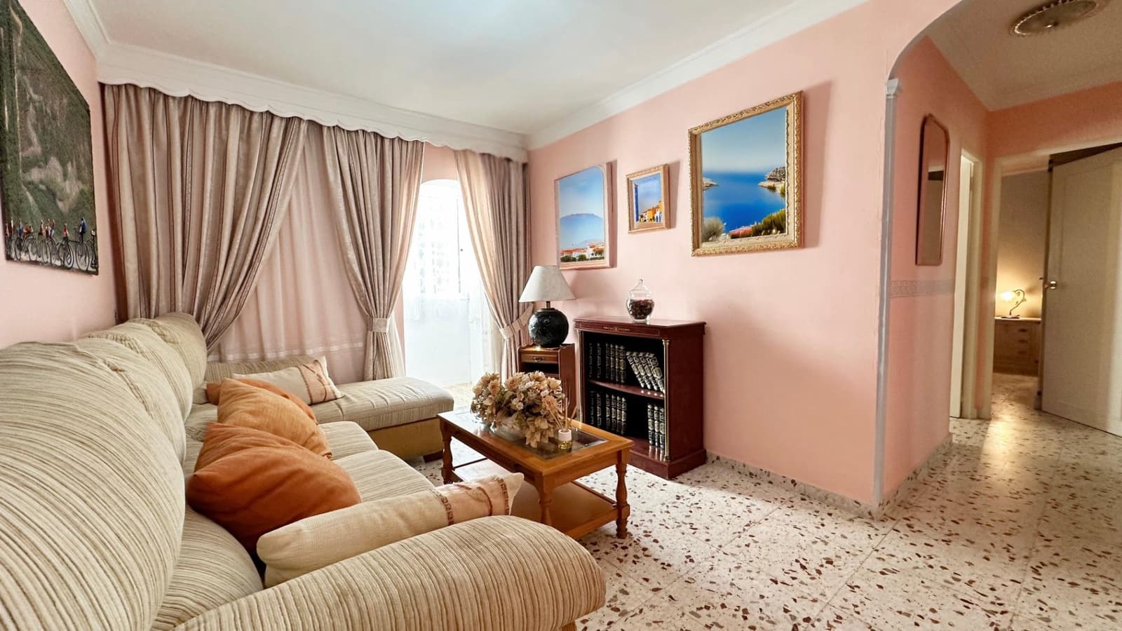 Piso de 3 habitaciones en Estepona en venta - 179.000 € (Ref: 9230485)