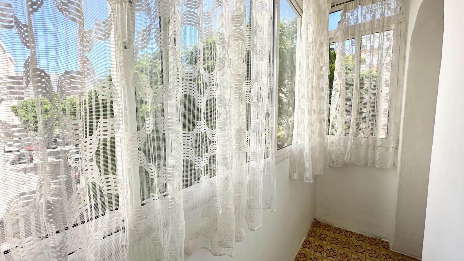 Piso de 3 habitaciones en Estepona en venta - 179.000 € (Ref: 9230485)