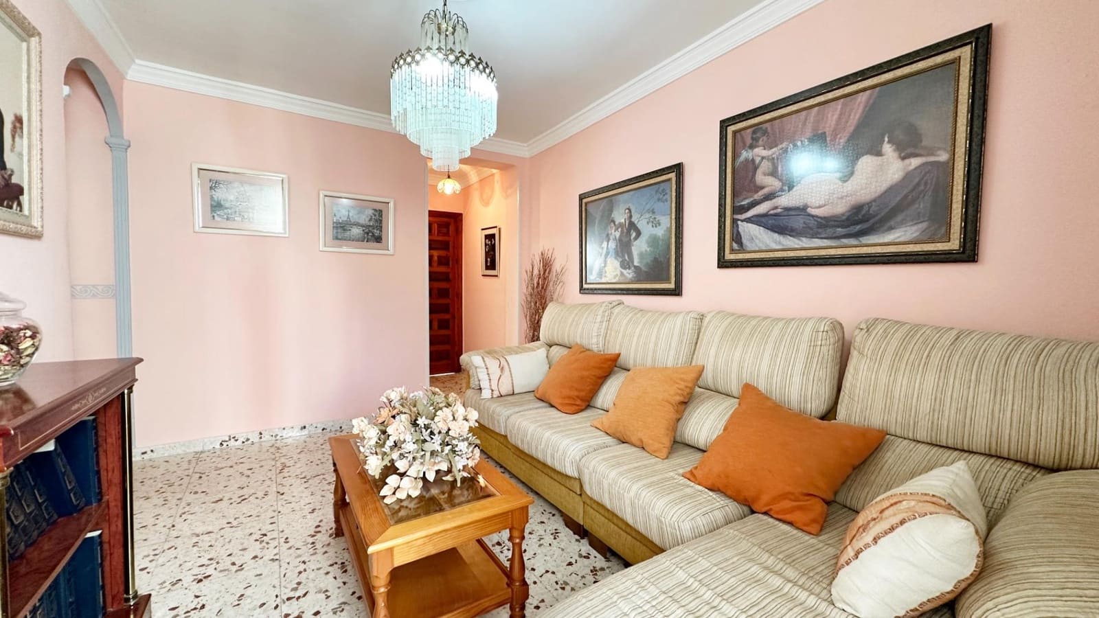 Piso de 3 habitaciones en Estepona en venta - 179.000 € (Ref: 9230485)