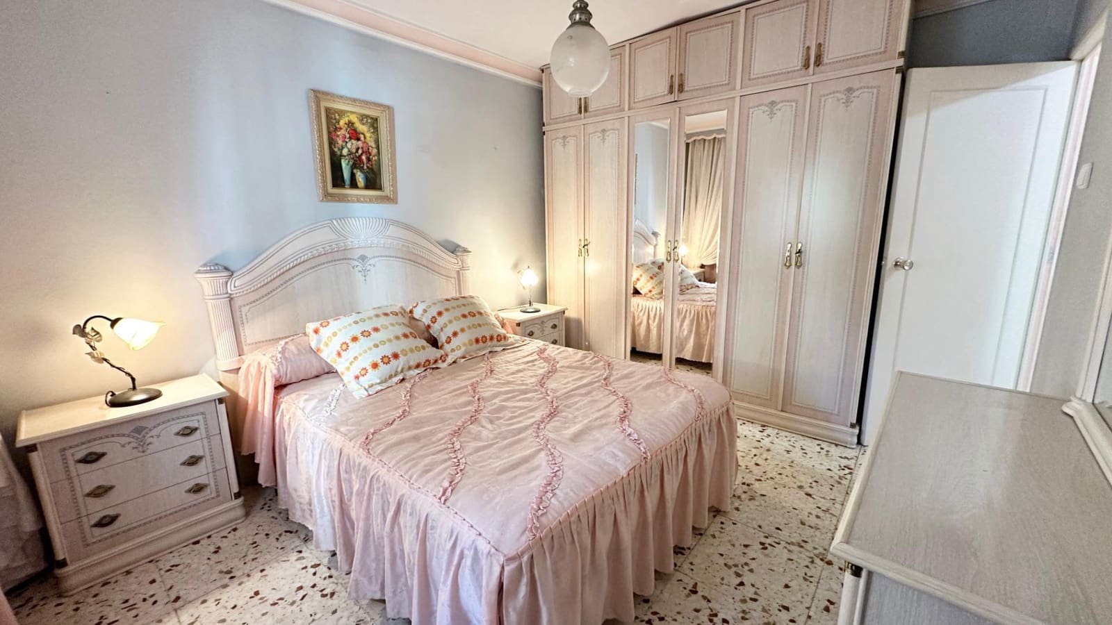 Piso de 3 habitaciones en Estepona en venta - 179.000 € (Ref: 9230485)