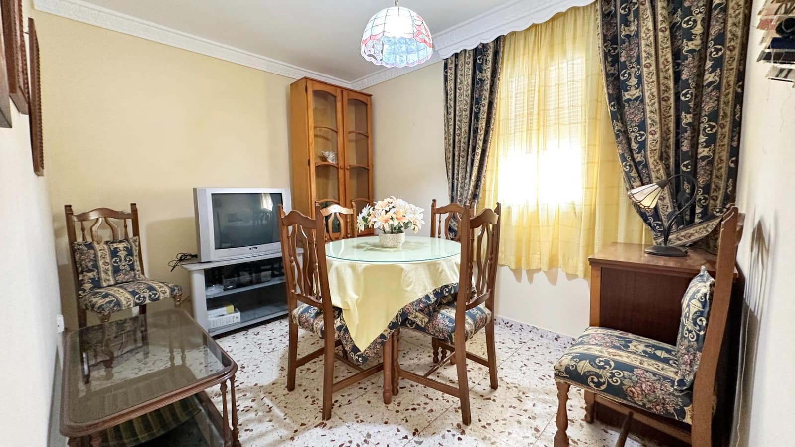 Piso de 3 habitaciones en Estepona en venta - 179.000 € (Ref: 9230485)