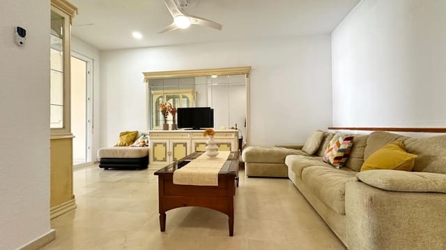 1 soverom Kommersiell til salgs i Las Lomas, Estepona med svømmebasseng - € 149 000 (Ref: 9255358)