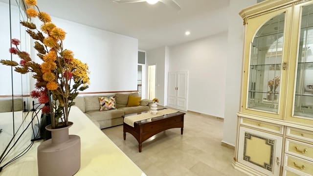 1 soverom Kommersiell til salgs i Las Lomas, Estepona med svømmebasseng - € 149 000 (Ref: 9255358)