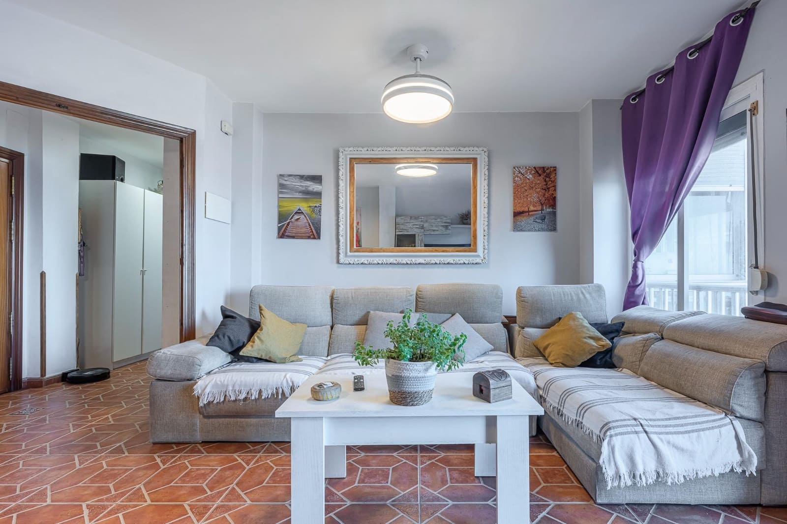 Piso de 3 habitaciones en Estepona en venta - 799.000 € (Ref: 9396094)
