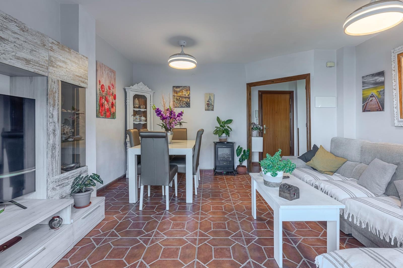 Piso de 3 habitaciones en Estepona en venta - 799.000 € (Ref: 9396094)