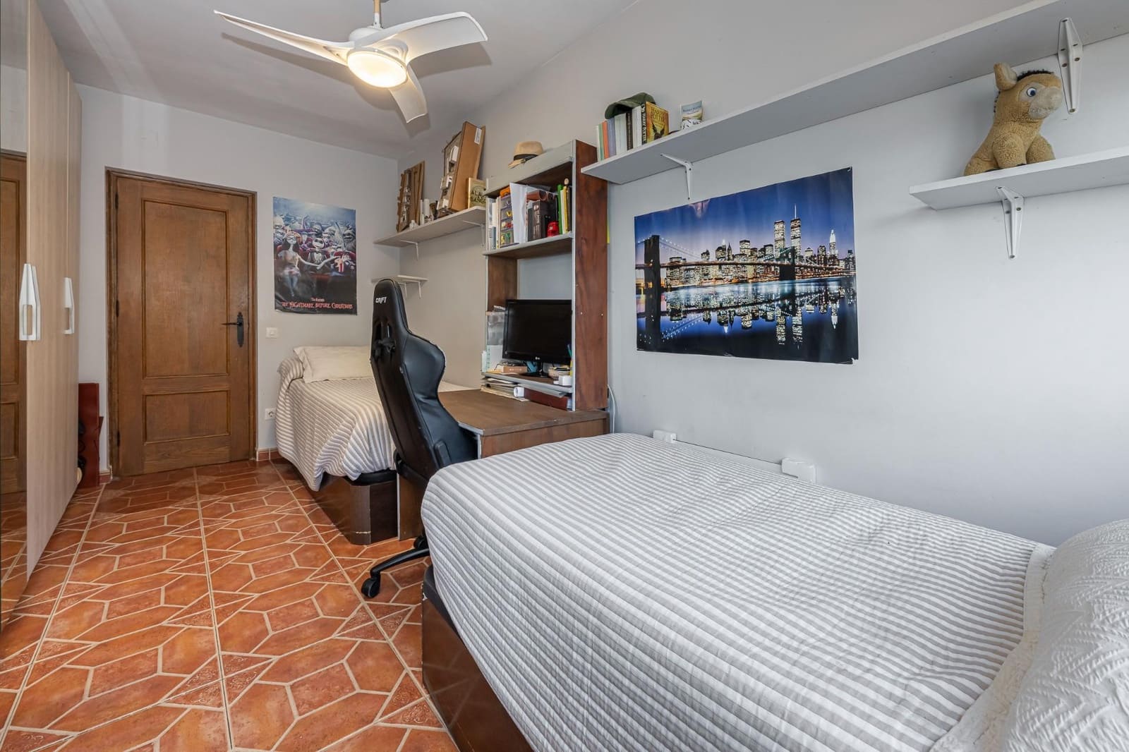 Piso de 3 habitaciones en Estepona en venta - 799.000 € (Ref: 9396094)