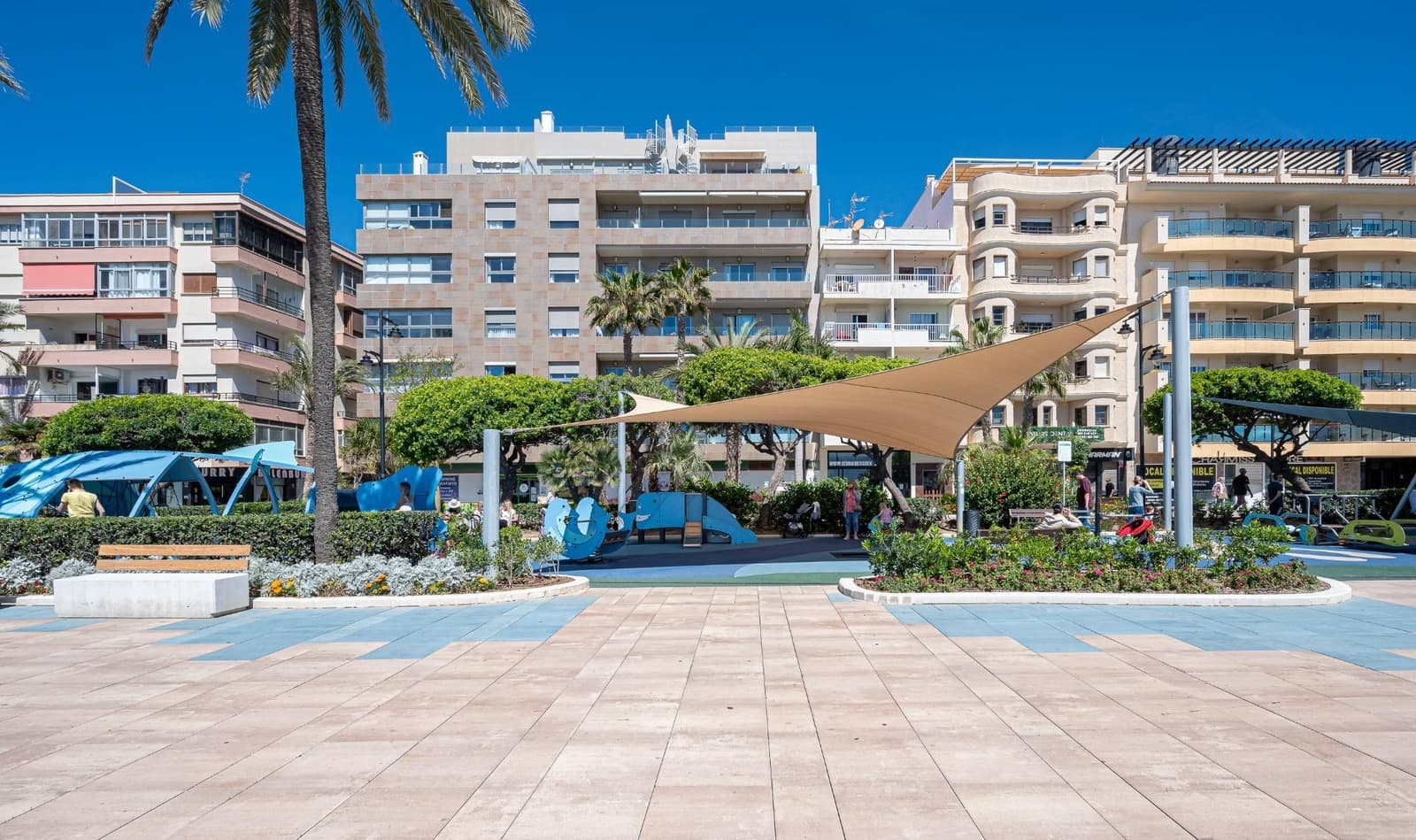 Piso de 3 habitaciones en Estepona en venta - 799.000 € (Ref: 9396094)
