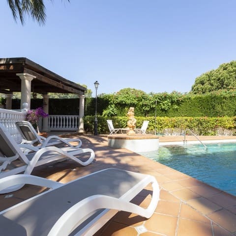 6 makuuhuone Huvila myytävänä paikassa Aguadulce (Almeria), Roquetas de Mar mukana uima-altaan 
autotalli - 1 490 000 € (Ref: 10157211)