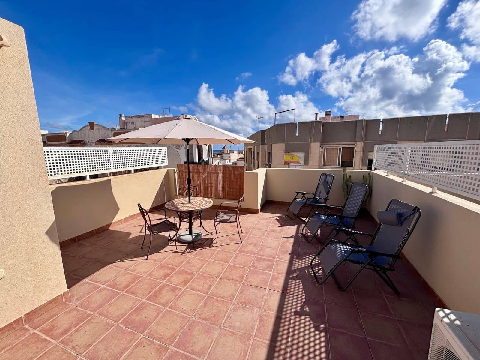 2 Zimmer Apartment zu verkaufen in Garrucha mit Garage - 130.000 € (Ref: 10166080)