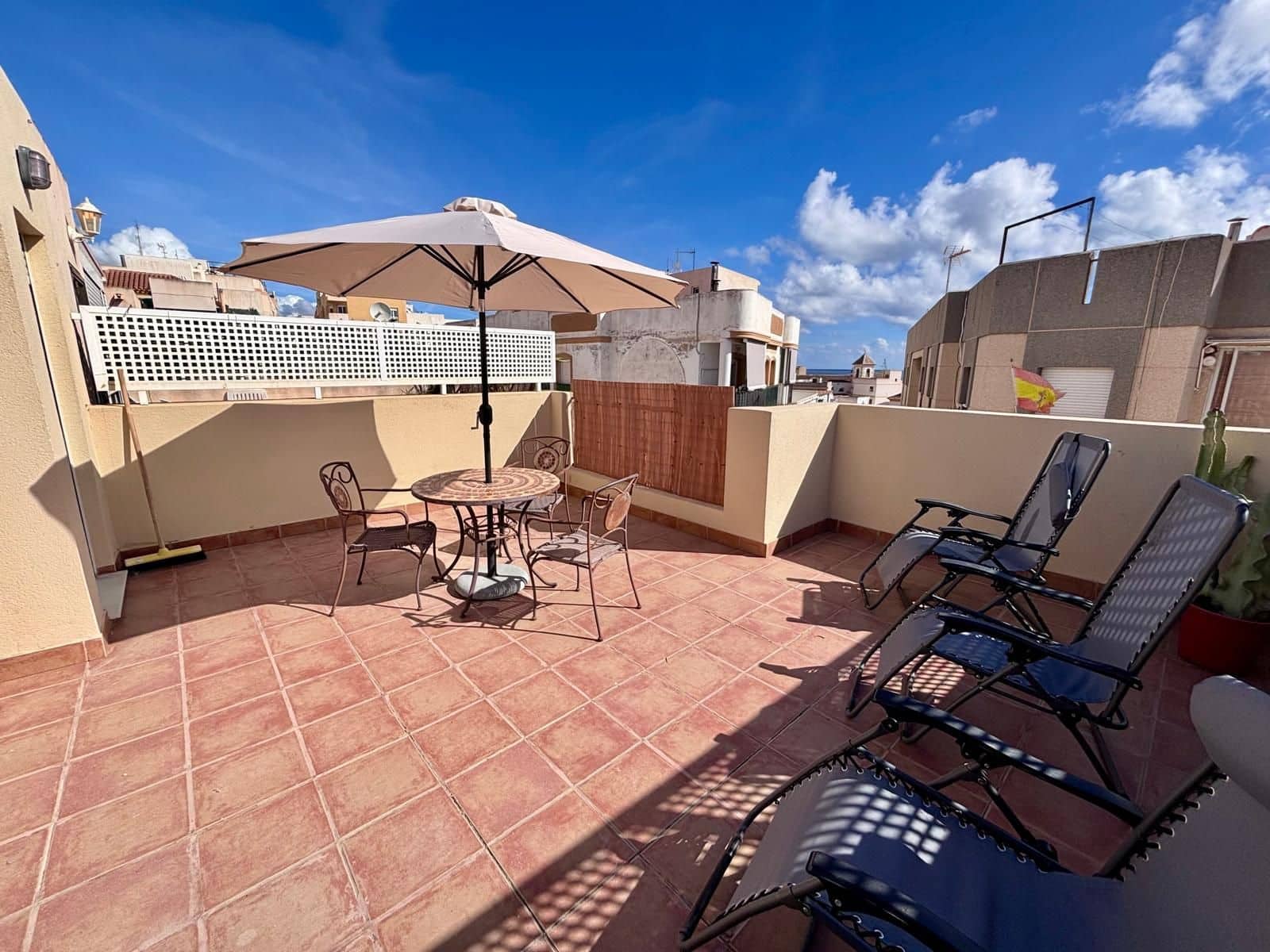 2 Zimmer Apartment zu verkaufen in Garrucha mit Garage - 130.000 € (Ref: 10166080)