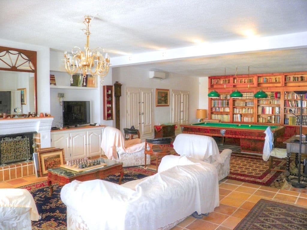 5 soverom Villa til salgs i Vera med svømmebasseng garasje - € 1 450 000 (Ref: 5440721)