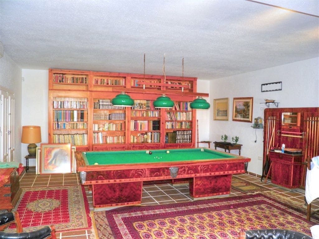 5 soverom Villa til salgs i Vera med svømmebasseng garasje - € 1 450 000 (Ref: 5440721)