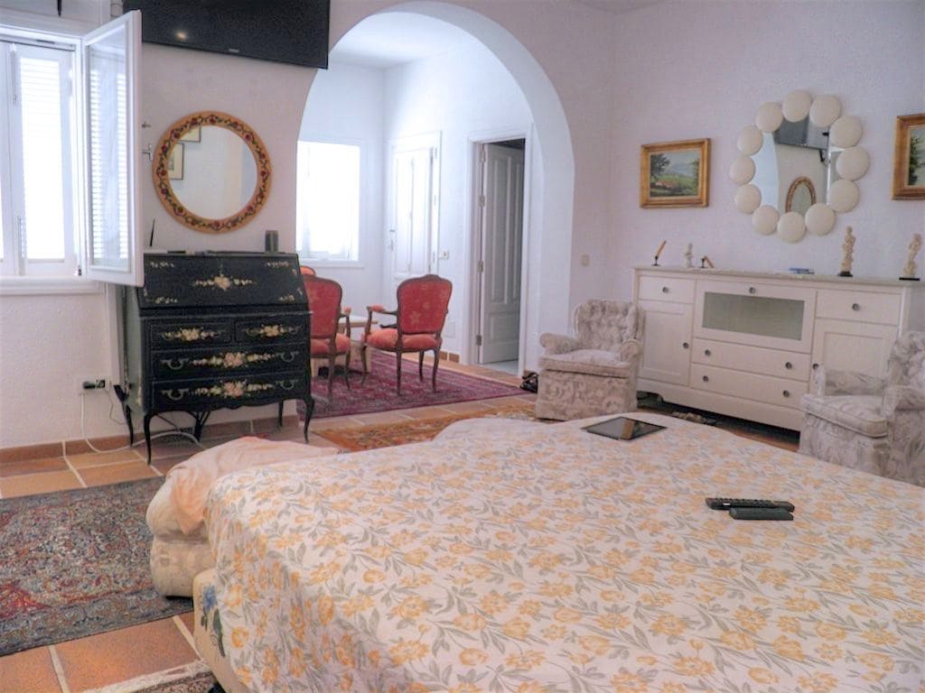 5 soverom Villa til salgs i Vera med svømmebasseng garasje - € 1 450 000 (Ref: 5440721)