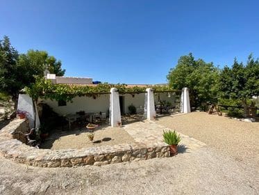 2 soveværelse Finca/Landehus til salg i Turre med swimmingpool garage - € 900.000 (Ref: 5640941)