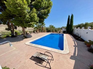 2 soveværelse Finca/Landehus til salg i Turre med swimmingpool garage - € 900.000 (Ref: 5640941)